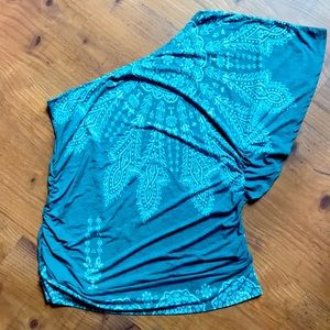 Studio Y one shoulder top!